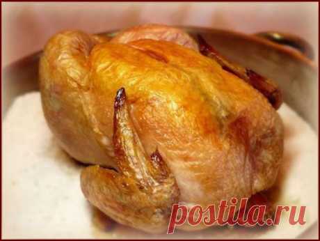 Курица, запечёная на соляной подушке.