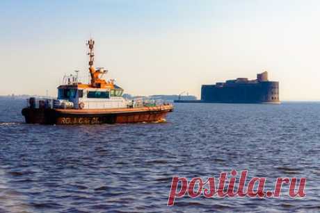 В России захотели переименовать Финский залив. В Госдуме захотели переименовать Финский залив в ответ на недружественные действия Финляндии в отношении России. Такое предложение внес депутат Олег Нилов. По его словам, название объекта может быть изменено на «Невский» или «Кронштадтский».