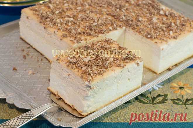 Творожная запеканка со сметаной в духовке — двухслойная, пышная как суфле! Эта запеканка из творога с манкой в духовке пышная и воздушная как суфле! Мне кажется, никто, сняв пробу, не останется к ней равнодушным. Она настолько хороша и своим вкусом, и видом, что весьма достойна праздничного стола. Поэтому на любое торжественное событие, например, день рождения, её можно смело печь вместо торта. На Выпечке-онлайн я уже делилась [...]