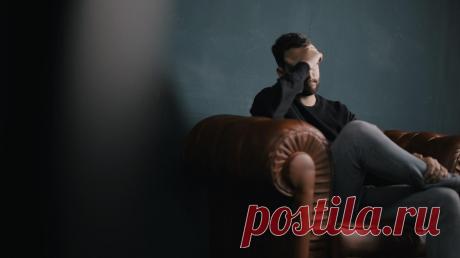 Три всадника апокалипсиса или эмоции, которые ведут к бездействию С нами годами могут жить три негативные эмоции. Они постепенно и мучительно развиваются и влияют на уровень нашего счастья. Так утверждает автор книги «Принцип рычага» ( Роб Мур. Перегруженность, замешательство и неудовлетворенность. Чем дольше мы их испытываем, тем сложнее нам жить и работать. А принимать правильные решения с этими эмоциями — невозможно — P.S. До 16 сентября скидка на эту, а также другие книги, которые помогают…