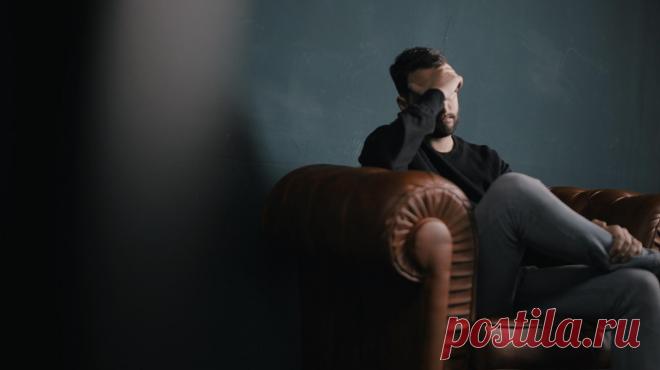 Три всадника апокалипсиса или эмоции, которые ведут к бездействию С нами годами могут жить три негативные эмоции. Они постепенно и мучительно развиваются и влияют на уровень нашего счастья. Так утверждает автор книги «Принцип рычага» ( Роб Мур. Перегруженность, замешательство и неудовлетворенность. Чем дольше мы их испытываем, тем сложнее нам жить и работать. А принимать правильные решения с этими эмоциями — невозможно — P.S. До 16 сентября скидка на эту, а также другие книги, которые помогают…