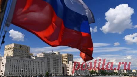 Минобороны РФ прокомментировало сообщение о &quot;переброске&quot; войск. Министерство обороны России прокомментировало ситуацию с появлением в агентствах сообщения о перегруппировке российских войск. Представители Минобороны заявили изданию РБК, что считают данные сообщения провокацией. &quot;Рассылка ложного ...
