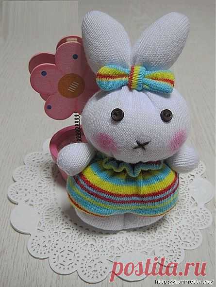 Зайка из носочков. Мастер-класс. /