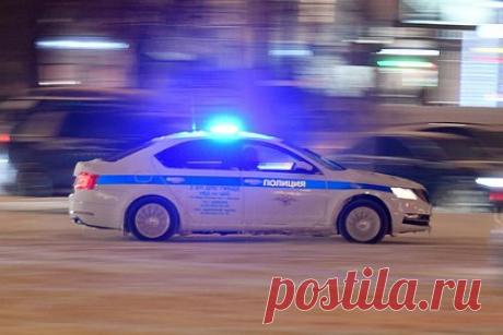 Подозреваемого в расправе над пенсионерками потребовали заочно арестовать. Следственный комитет (СК) потребовал заочно арестовать Михаила Борзых, которого заподозрили в расправе над тремя пенсионерками в Подмосковье. По предварительной версии, мужчина скрылся за границей. По данным источника, Борзых 34 года, он жил в Звенигороде и какое-то время работал в ГИБДД.