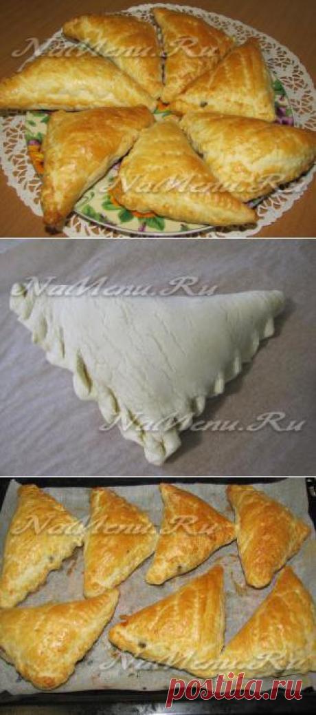 Дрожжевые слойки с грибами и яйцом.