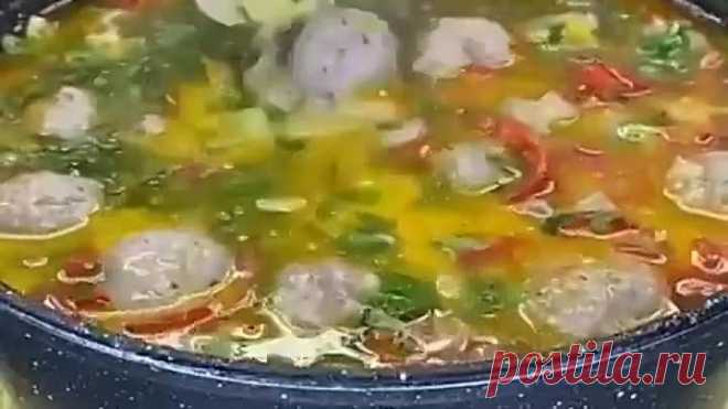 Сырный суп с мясными шариками!