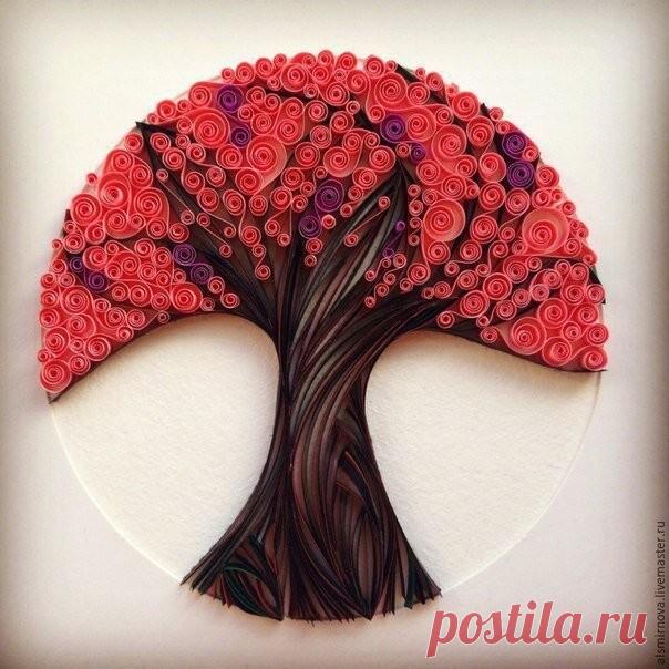 Красивое осеннее дерево в технике квиллинг