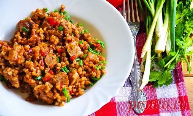 Вкусная гречка по-флотски, рецепт моей тети из Одессы Вкусная гречка по-флотски, по фирменному рецепту моей тети из Одессы, то что нужно для сытного и быстрого ужина. Когда лень долго стоять и готовить ужин, готовлю гречку по-флотски. Это блюдо чем то по