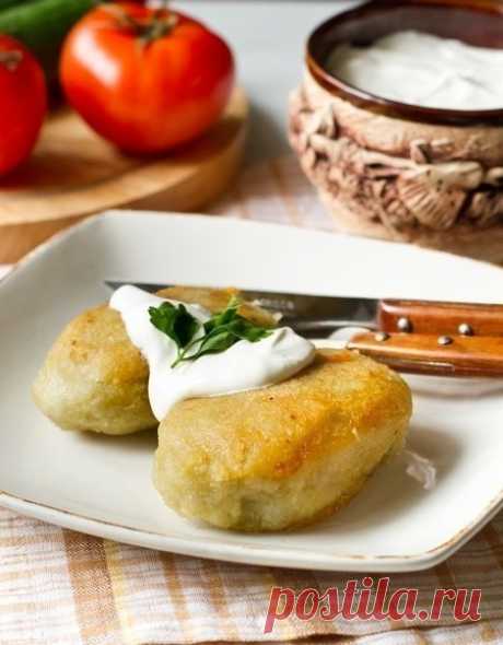 Очень вкусные колдуны 

Ингредиенты на 4-6 порций:1 кг картофеля0,5 кг фарша (я беру свинину пополам с говядиной)1 крупная луковицасоль, перец, молотый тмин по вкусуПриготовление:1. Картошку трем на терку или измельчаем в …
