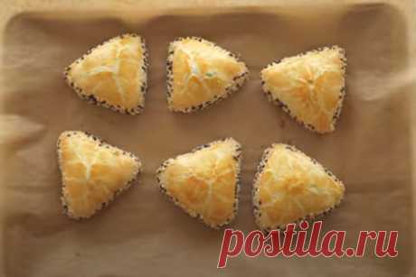 Пирожки турецкие на скорую руку. Много начинки и мало теста
Простой рецепт вкусного теста для пирожков с самыми разными начинками. Идею рецепта подсмотрела на турецких кулинарных сайтах.