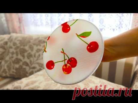 Узнала об этом только после 50, когда натянула полотенце на крышку от сковороды