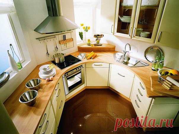 35 ПОЛЕЗНЫХ СОВЕТОВ НА КУХНЕ
-----------------------------------------------------------------------------------------------------
Ржавчина с плиты исчезнет, если протереть её поверхность горячим растительным маслом.

Если Вы разрезали клеёнчатую скатерть, то покройте место пореза с обеих сторон бесцветным лаком для ногтей. Пореза не будет видно.
Показать полностью…