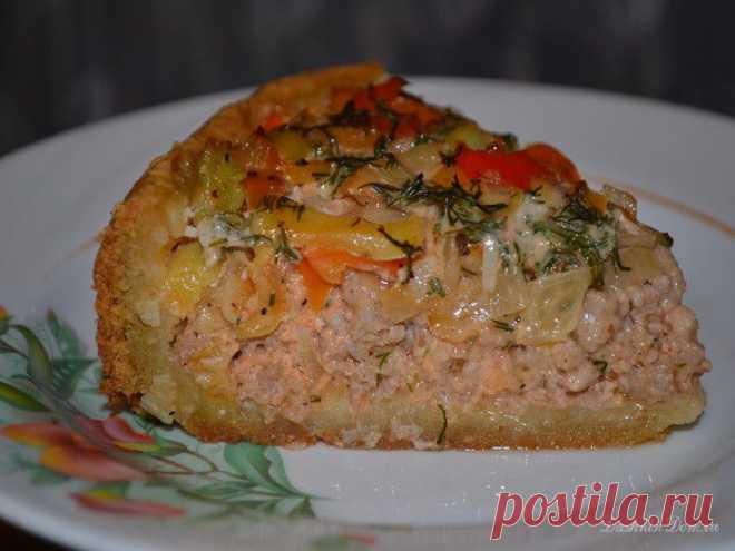 Пирог с мясом и сладким перцем.