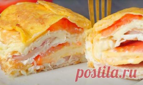 Слоеная яичница по-японски: получился почти пирог, и прямо тает во рту - Будет вкусно - Медиаплатформа МирТесен Если вам кажется, что яичницей уже никого не удивить, попробуйте приготовить ее в необычном формате слоеного пирога. Это блюдо не только эффектно выглядит, но и получается очень сытным, благодаря чередованию яичных слоев с начинкой. Ингредиенты (на 2 порции):Яйца – 6 штВетчина или - 11 мая - 43551169512 - Медиаплатформа МирТесен