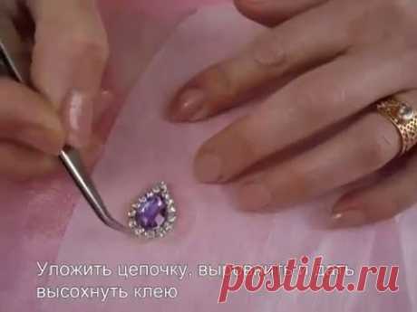 3 часть МК  серединка из страз и лепестки из парчи