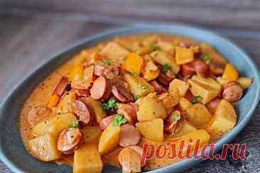 Kartoffelgulasch mit Wiener Würstchen von Nudili| Chefkoch