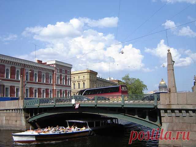 Поцелуев мост