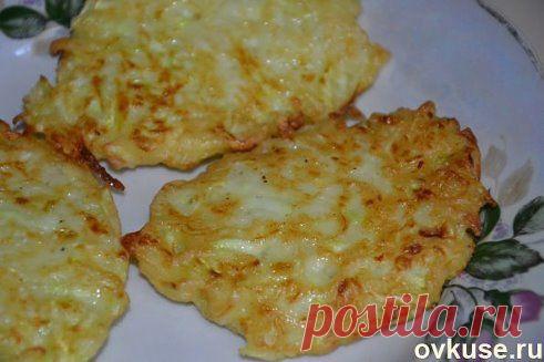 Оладьи из кабачков
http://i.ovkuse.ru/blogs/kulinarija/oladi-iz-kabachkov-recept-s-foto.html

Оладьи из кабачков. Рецепт с фото - Простые рецепты Овкусе.ру
Оладьи из кабачков. Рецепт с фото