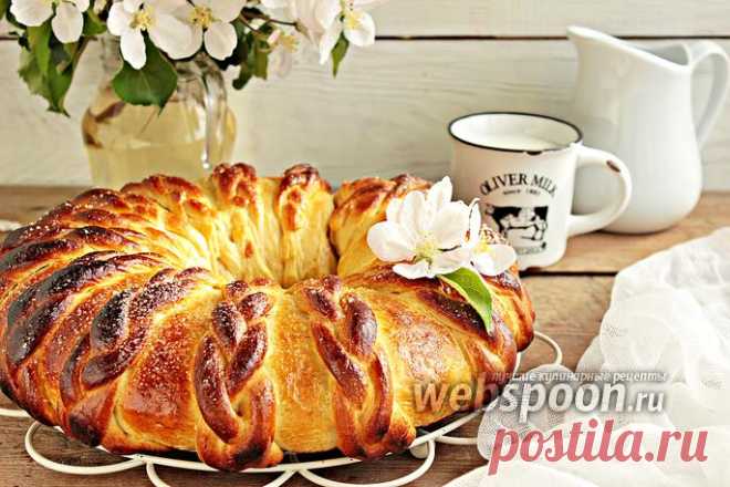Венок с вишней и грецким орехом