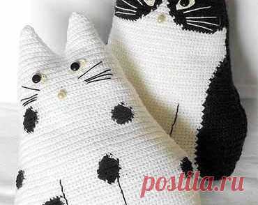 Подушки котики