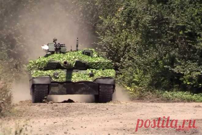 Российский военный одним танком остановил танковый прорыв украинской армии. За этот бой старшина Николай Матряницкий был удостоен звания Героя России.