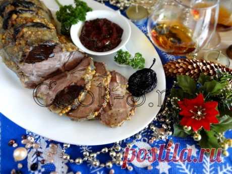 Новогодняя свинина с черносливом - классика на все времена!