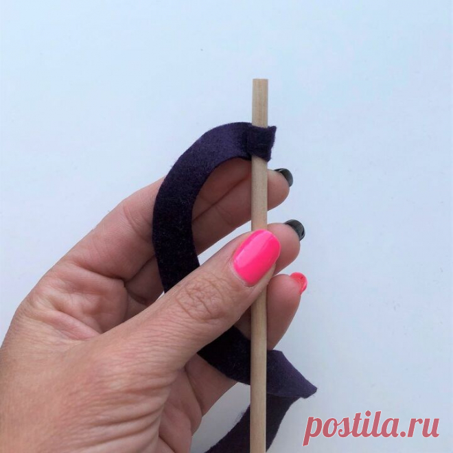 В гостях у подруги увидела цветочную гирлянду. Решила сделать такую же