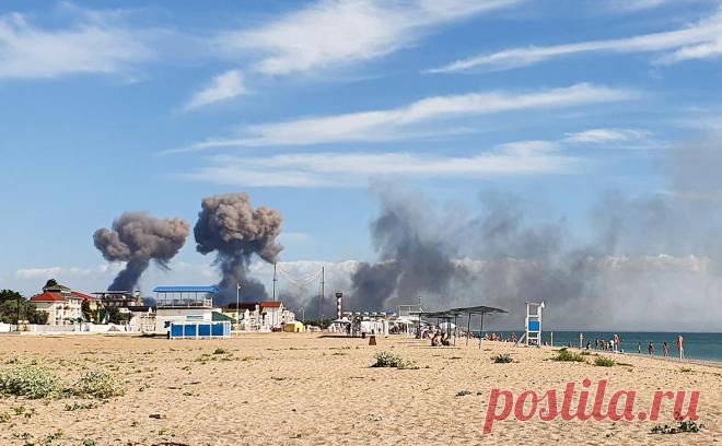 Киев взял на себя ответственность за взрывы на аэродроме в Крыму. О серии ракетных ударов ВСУ по крымским авиабазам, в том числе по аэродрому Саки, говорится в статье главнокомандующего ВСУ Валерия Залужного. По данным российского Минобороны, «никакого огневого воздействия» по аэродрому не было