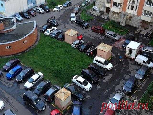 Шлагбаум открывается. Верховный суд объяснил правила парковки во дворах Вот уже не первый год владельцы транспортных средств сталкиваются с проблемой невозможности паркования автомобилей во дворах, особенно в ночное время суток.
Эта ситуация обусловлена тем, что в жилых д...