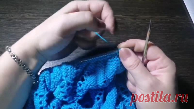 АЗИАТСКИЙ РОСТОК ПО-НОВОМУ (сразу с петлями подреза) МК для начинающих.
#спицы #вязальный_лайфхак #азиатскийросток

АЗИАТСКИЙ РОСТОК ВЫВЯЗЫВАЕТСЯ СРАЗУ С ПЕТЛЯМИ ПОДРЕЗА - ЭТО БОЛЕЕ ГРАМОТНО, ДА И ИЗДЕЛИИ СИДИТ ЛУЧШЕ.
**************
ТАКОЕ ВЫВЯЗЫВАНИЕ АЗИАТСКОГО РОСТКА ПРИГОДИТСЯ НЕ ТОЛЬКО ПРИ ВЯЗАНИИ КРУГЛЫХ КОКЕТОК, ПРИ ОБЫЧНОМ РЕГЛАНЕ, КОНЕЧНО, ТОЖЕ.
ОСОБЕННО НАЧИНАЮЩИМ БУДЕТ УДОБНО, КТО ЕЩЁ НЕ ОСВОИЛ АНАТОМИЧЕСКИЙ РОСТОК.