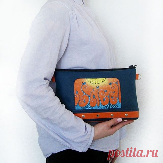 В руках)))
#косметичка#косметичкасрисунком#росписьнакоже#сумка#сумкаженская#эксклюзив#сумкаавторская#Сумка#сумкаженская#женскаясумка#сумочка#сумкасдекором#авторскаясумка#сумкаавторская##Сумка#сумка#сумкаженская#женскаясумка#сумочка#роспись#косметичка#женскаякосметичка#клатч