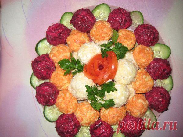 Симпатичный и вкусный салатик  "Три в одном".