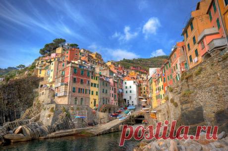 Чинкве-Терре - национальный парк Италии.