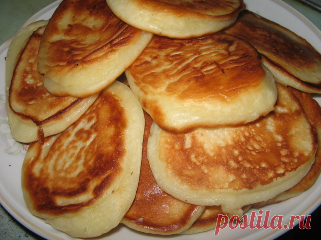 Пышные оладушки на кефире! Получаются очень пышными и мягкими!