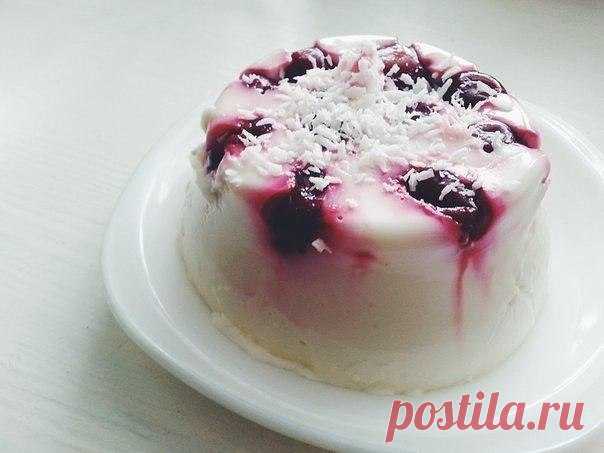 ДИЕТИЧЕСКАЯ ПАННА-КОТТА 🍧 🌟на 100грамм - 80,15 ккал🌟Б/Ж/У - 12,87/0,15/7,08🌟
✨ 🌟 Ингредиенты:
Желатин - 1 ст.л. 🍲
Молоко 0,5% - 100 мл 🍼
Творог 0 % - 400 гр 🍚
Вишня замороженная - 100 гр 🍒 (или любые прочие ягоды 🍓 , фрукты на...