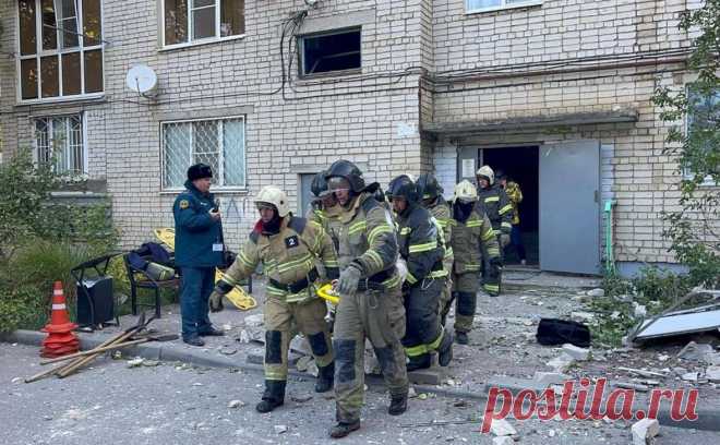 В МЧС не исключили обрушение части дома в Черкесске после взрыва газа. Пятиэтажка в Черкесске, где произошел взрыв газа, может частично обрушиться, сообщил замначальника Главного управления МЧС России по Карачаево-Черкесской Республике Антон Шахбазян.