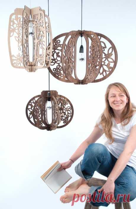 Grandeliers lights by the Australian Loz Abberton. Flat packed and made of future-friendly materials.