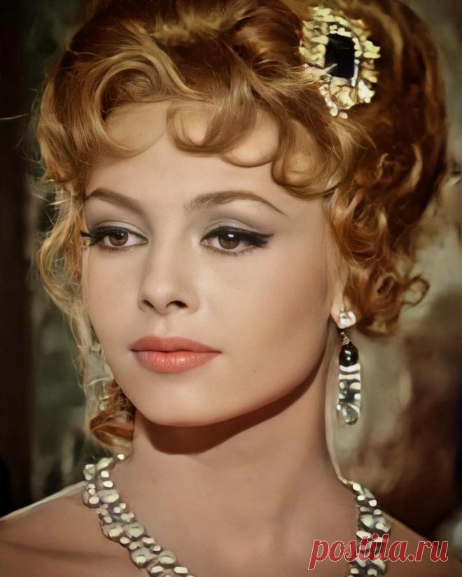 «Анжелике» уже 80+. Почему не стала богатой и не делает пластические операции.
Очарованием французской актрисы Мишель Мерсье в её лучшие годы любовался весь мир. Как выглядит Мишель Мерсье спустя годы и чему её научила непростая жизнь?