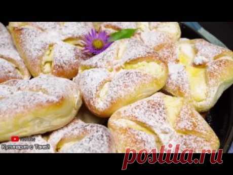 ВАТРУШКИ С ТВОРОГОМ | Больше рецептов в группе Десертомания Ингредиенты на 20 шт.Тесто:220 мл молока20 г свежих дрожжей (6-7 г сухих)80 г сахара, 0,5 ч.л. соли1 среднее яйцо + 1 желток30 г растит. масла+/-480 г мукиНачинка:600 г творога, ваниль80 г сметаны30 г манной крупы50 г лимонного сока, цедра2 яичных белка +100 г сахара1 желток + 1 ст.л....