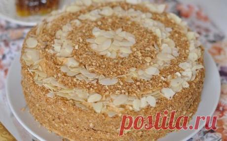 ТОРТ «ПЛОМБИР» НА СКОВОРОДЕ 

Торт «Пломбир» очень вкусный с ароматным ванильно-сливочным кремом, чем-то похож на мороженое . Бисквиты для этого тортитка жаряться прямо на сковороде. Экзотическую кислинку этому десерту придают мандарины. Иногда я использовала вместо мандарин киви, тоже получилось очень вкусно. 

Ингредиенты: 

Для бисквитов: 
Яйцо -2шт. 
Мука — 2-3 стол. ложки (с горкой) 
Молоко — 100 мл 
Сахар — 2 чайн. ложки. 
Соль — щепотка 
Крахмал — 1 стол. ложка 

Дл...