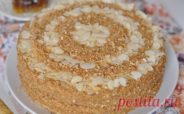 ТОРТ «ПЛОМБИР» НА СКОВОРОДЕ 

Торт «Пломбир» очень вкусный с ароматным ванильно-сливочным кремом, чем-то похож на мороженое . Бисквиты для этого тортитка жаряться прямо на сковороде. Экзотическую кислинку этому десерту придают мандарины. Иногда я использовала вместо мандарин киви, тоже получилось очень вкусно. 

Ингредиенты: 

Для бисквитов: 
Яйцо -2шт. 
Мука — 2-3 стол. ложки (с горкой) 
Молоко — 100 мл 
Сахар — 2 чайн. ложки. 
Соль — щепотка 
Крахмал — 1 стол. ложка 

Дл...