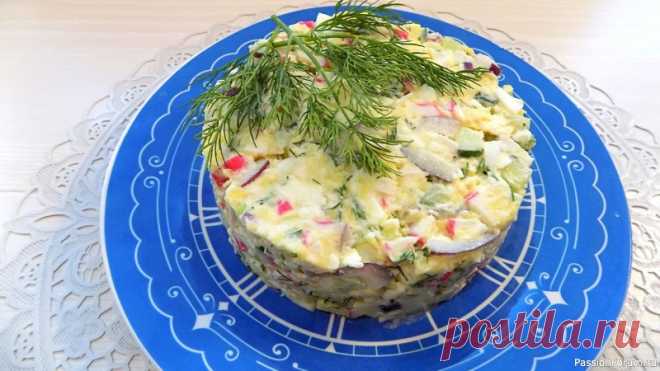 Салат с крабовыми палочками сыром и огурцом. Видео рецепт Здравствуйте, мои дорогие кулинарные энтузиасты! Сегодня я рада представить вашему вниманию видео-рецепт невероятно ароматного и свежего салата с крабовыми палочками, сыром и огурцом. Данный салат отличается своей неповторимой комбинацией продуктов, благодаря которой этот рецепт станет...