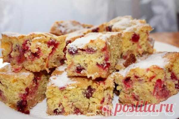 Пирог с белым шоколадом и клюквой.