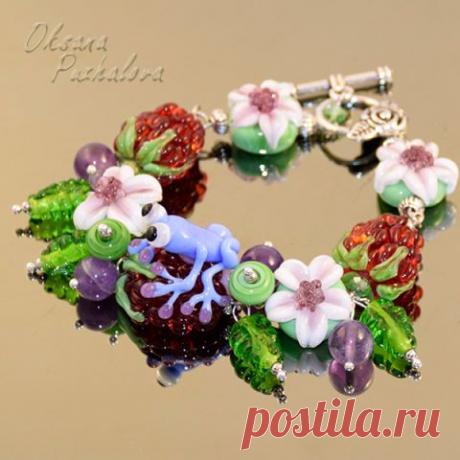 Украшения, выплавленные из стекла. Мастер Оксана Пужалова