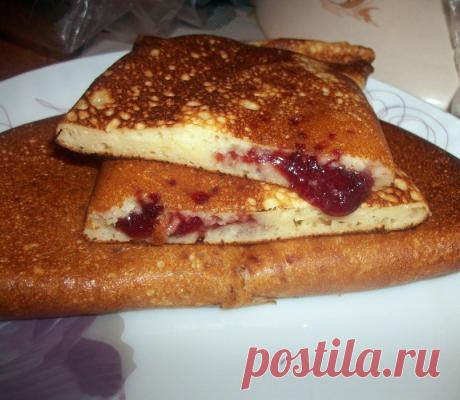 Запись на стене Блинчики.. нет пирожки...нет все таки блинчики... вообщем, блинно-пирожки, да еще и с творогом&#33;Требуется:2 яйца,500 мл. кислого молока (либо кефир+молоко),200 гр. творога любой жирности ,1 ч.л. соды,12 стл муки с горкой -300 гр. ,соль,сахар.Растительное мас..