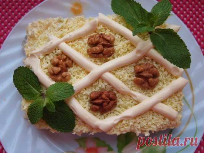 Как приготовить слоеный салат с мясом - рецепт, ингридиенты и фотографии