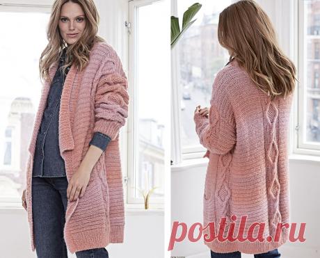 Удлиненный кардиган с рельефными полосами — схема вязания спицами с описанием на BurdaStyle.ru