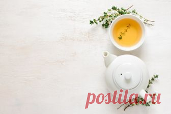 10 трав, которые позволят дожить до ста лет Мы все знаем, что по канонам правильного питания, необходимо есть 5 раз в день разные фрукты и овощи. Но не стоит забывать и о травах, они могут помочь нам быть здоровыми, энергичными и позитивными.
