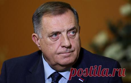 Додик: Зеленский и его свита являются оккупантами в Донбассе. Достижение мира с Россией полностью отвечало интересам самой Украины, однако это не входило в планы ЕС, считает лидер боснийских сербов