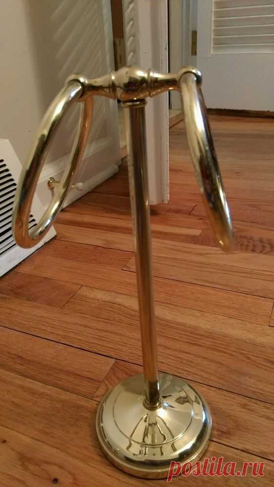 vintage double ring hand towel holder stand Gold Color Metal Finish Bathroom HTF  | eBay Gold color metal finish, metal & plastic base. Rings move/swing back & forth. Can be placed in various places/rooms. Can also be used for other storage purposes. Previously used. Be sure to add me to yourfavorites list ! | eBay!